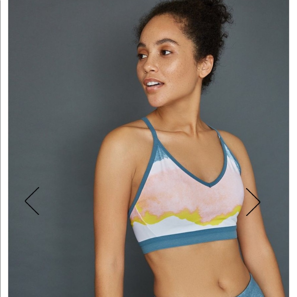 NWT Nike Indy Artist Sports Bra XS